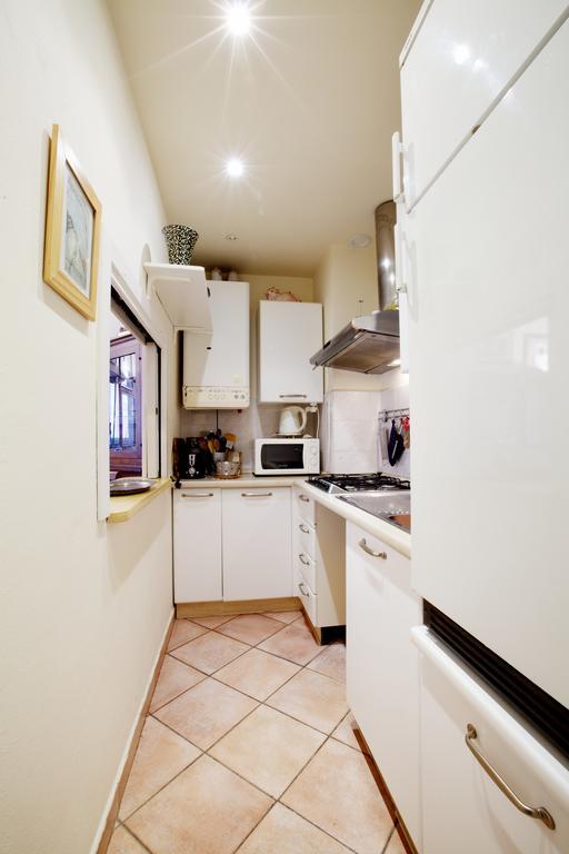 Topazio Apartman Levanto Szoba fotó