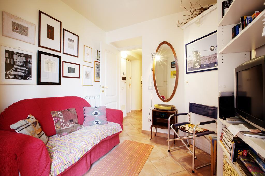 Topazio Apartman Levanto Szoba fotó